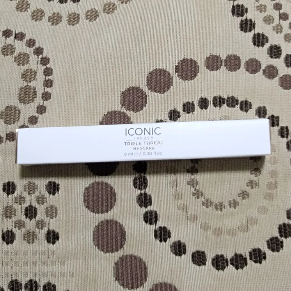 ICONIC LONDON Triple Threat Mascara in Brown 9ml